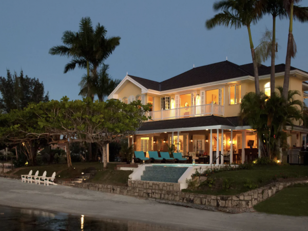 Stunning Luxury  Jamaica Beach Villa Staff, Beach