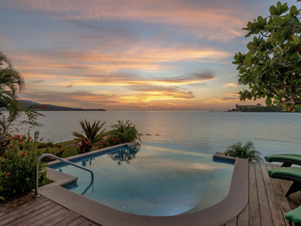 Stunning Luxury  Jamaica Beach Villa Staff, Beach