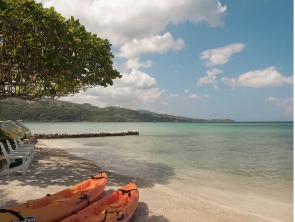 Stunning Luxury  Jamaica Beach Villa Staff, Beach