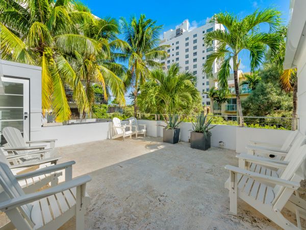 Luxury Miami Vacation Pool Home Short Walk To Beach