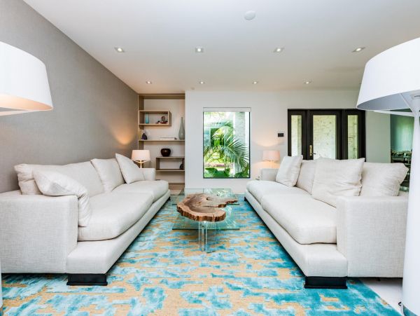 Luxury Waterfront Pool Villa on Miami