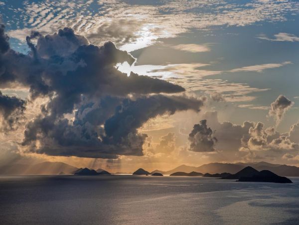 St. Thomas Vacation Rental: Secluded Cliffside Luxury Villa