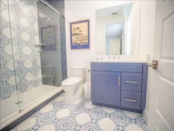 Bradenton Beach Vacation Pool & Spa Home Walk to Beach