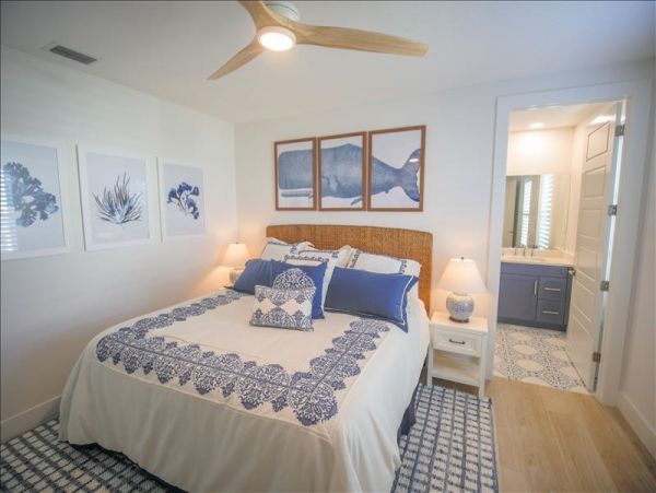Bradenton Beach Vacation Pool & Spa Home Walk to Beach