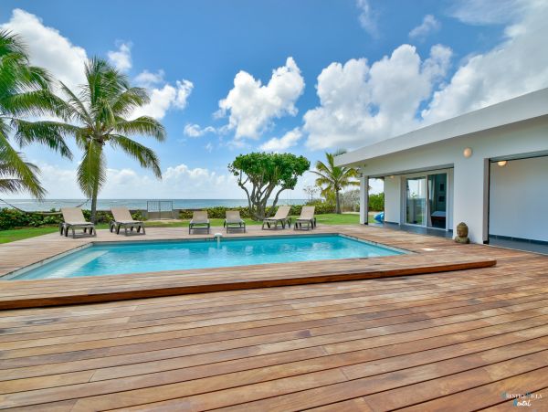 Guadeloupe Home 962610