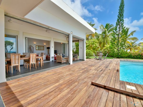 Guadeloupe Home 962610
