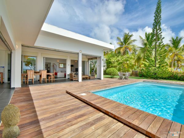Guadeloupe Home 962610