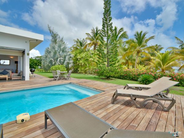 Guadeloupe Home 962610