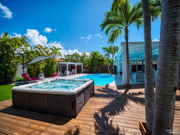 Guadeloupe Home 962617