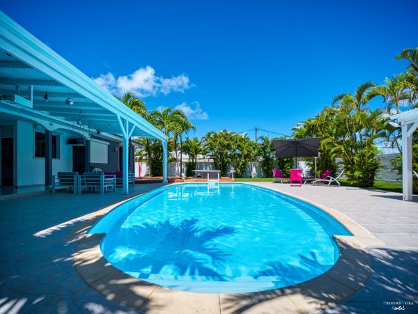 Guadeloupe Home 962617