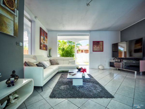 Guadeloupe Home 962617