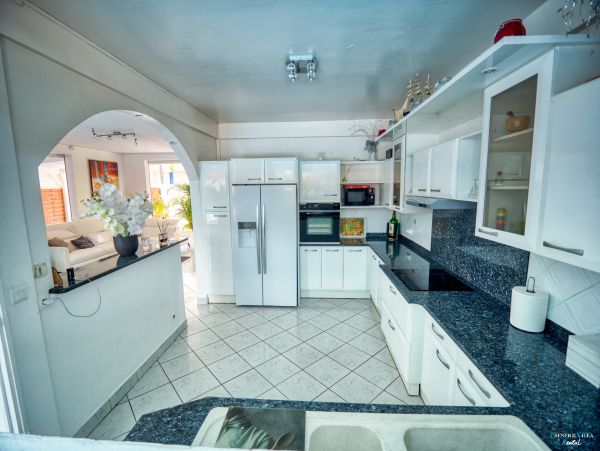 Guadeloupe Home 962617