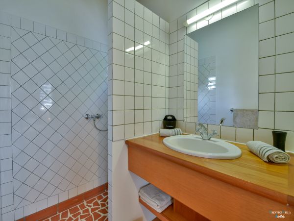 Guadeloupe Home 962620