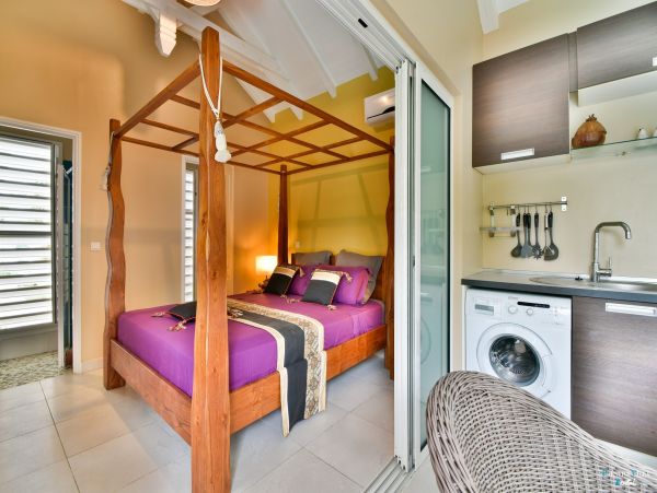 Guadeloupe Home 962624