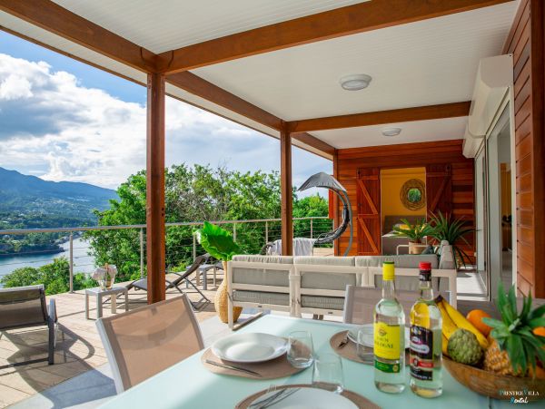 Guadeloupe Home 962627