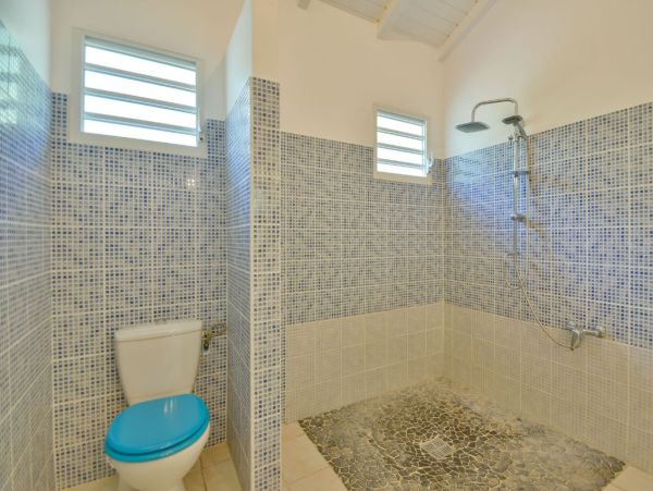 Vacation Villa Rental Walk to Beach - Luxury Guadeloupe Villa for 6 Guests with Pool