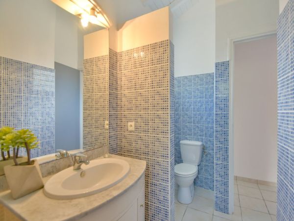 Vacation Villa Rental Walk to Beach - Luxury Guadeloupe Villa for 6 Guests with Pool