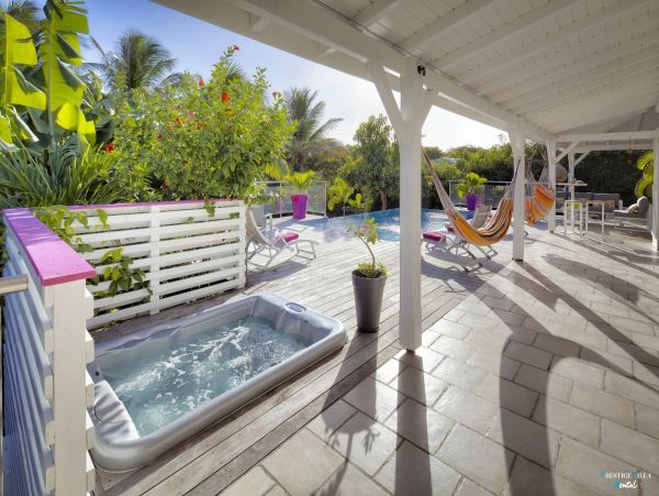 Guadeloupe Home 962631
