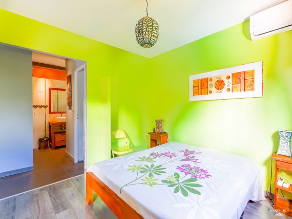 Guadeloupe Home 962634