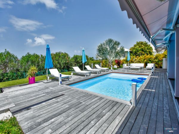 Guadeloupe Home 962635