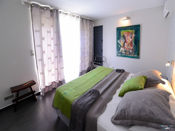 Guadeloupe Home 962635