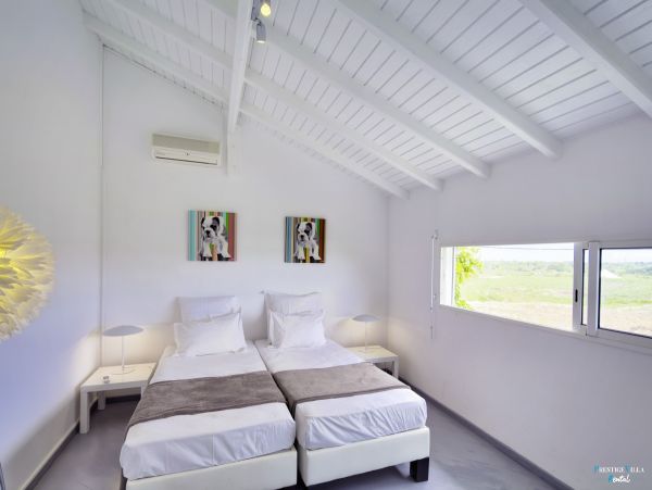 Guadeloupe Home 962636
