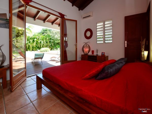 Guadeloupe Home 962638