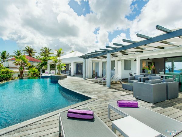 Guadeloupe Home 962640