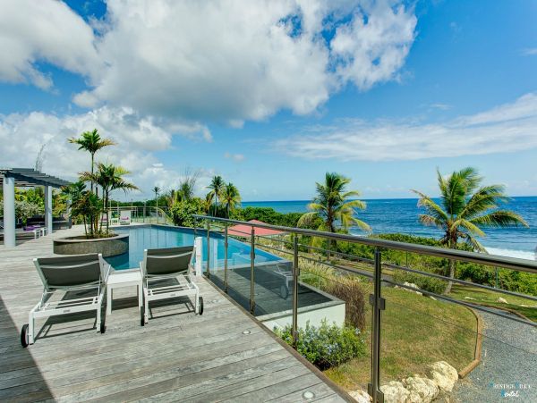 Guadeloupe Home 962640
