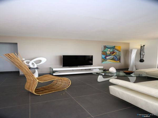 Guadeloupe Home 962640
