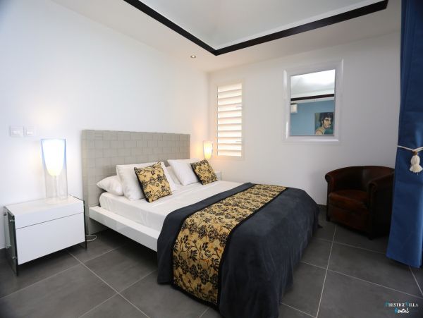 Guadeloupe Home 962640