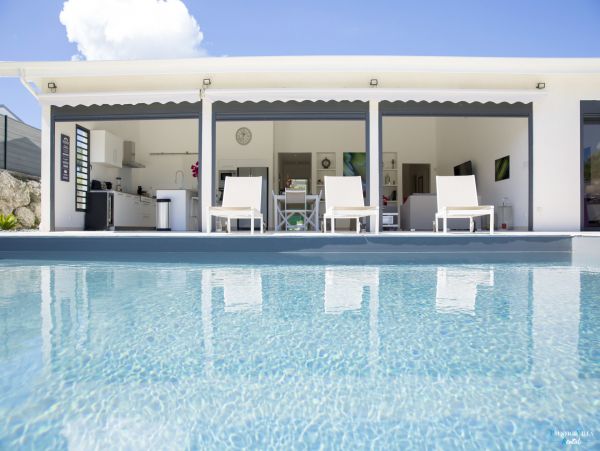 Guadeloupe Home 962644