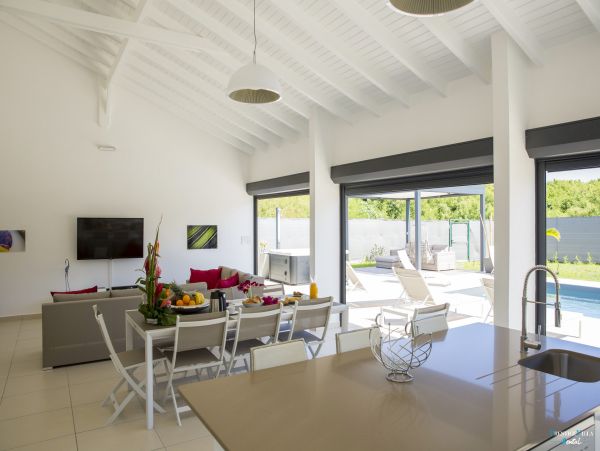 Guadeloupe Home 962644