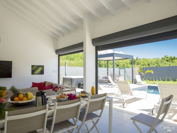 Guadeloupe Home 962644