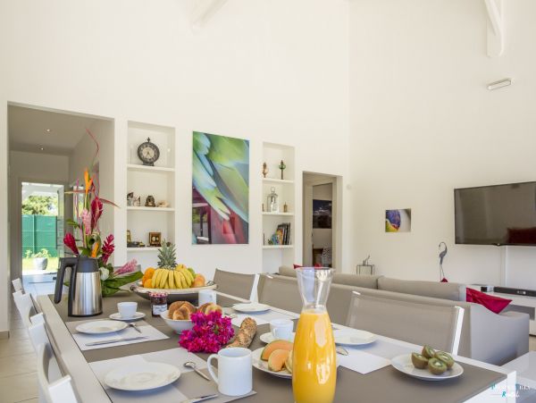 Guadeloupe Home 962644