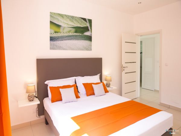 Guadeloupe Home 962644