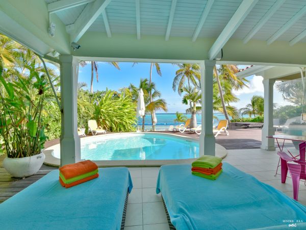 Guadeloupe Home 962645