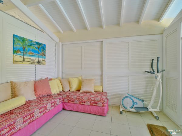 Guadeloupe Home 962645