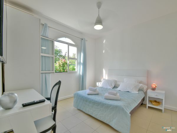 Guadeloupe Home 962645