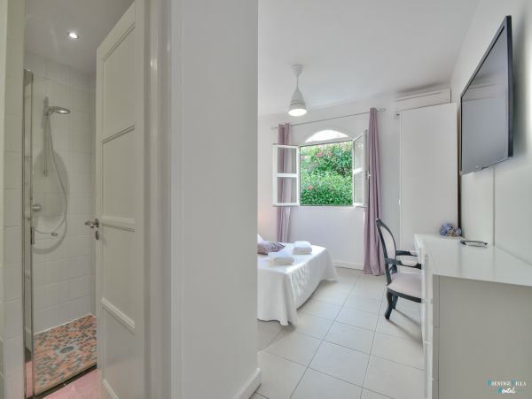 Guadeloupe Home 962645