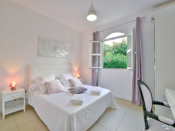 Guadeloupe Home 962645