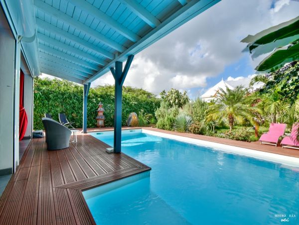 Guadeloupe Home 962646