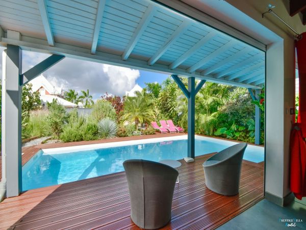 Guadeloupe Home 962646