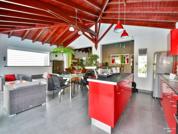 Guadeloupe Home 962646