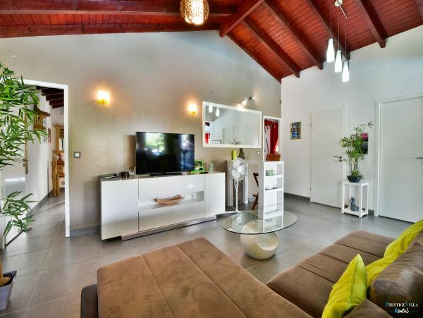 Guadeloupe Home 962646