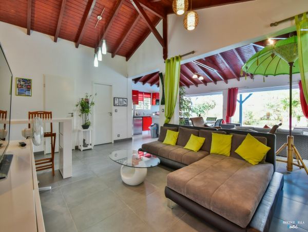 Guadeloupe Home 962646
