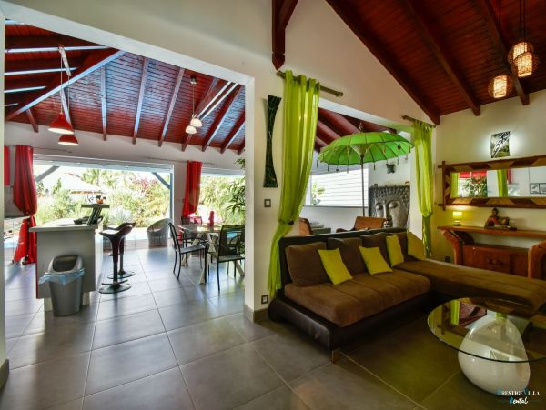 Guadeloupe Home 962646