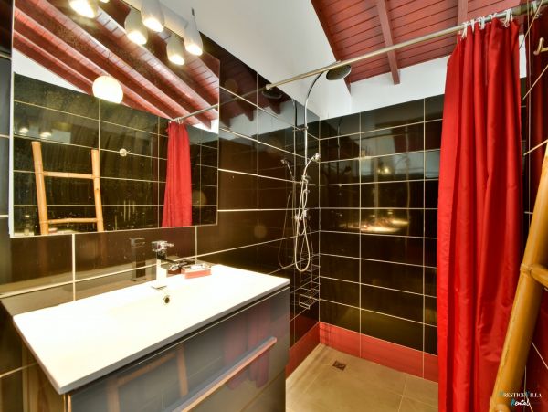 Guadeloupe Home 962646