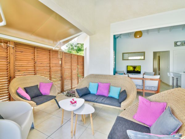 Guadeloupe Home 962647