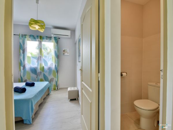 Guadeloupe Home 962647
